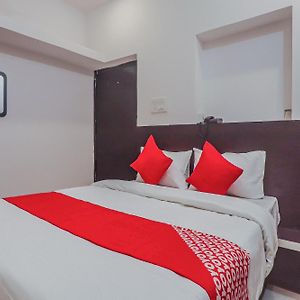 Hotel O Sai Palace